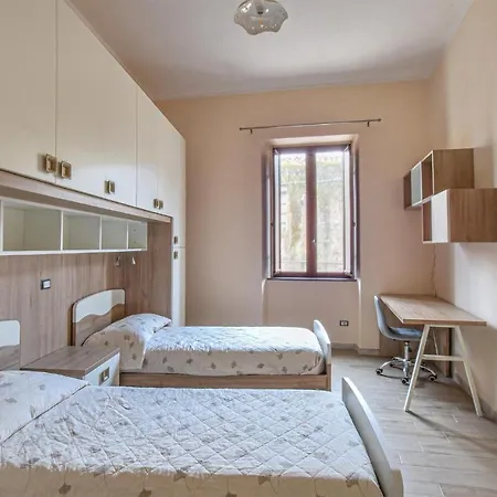 Apartment 2 Bedroom Awesome In *